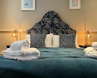 St Marys Gate Inn - Arundel - Bedroom