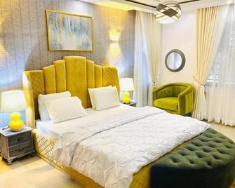 Rove Luxury Hotel and Suites - Awka - Bedroom