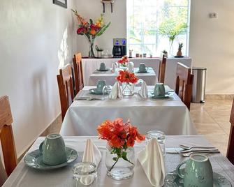 Sommerville Resorts - Negril - Dining room