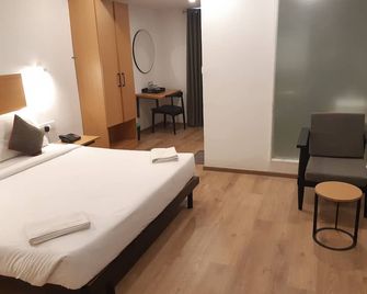 Alana Townhouse - Віджайавада - Спальня