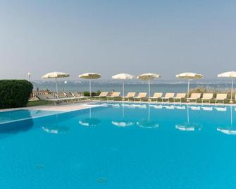 Villa Pioppi Hotel - Sirmione - Pool
