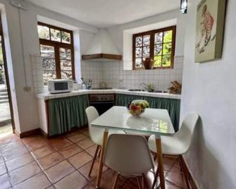 Casa Rural Las Guindas - Cozy Rural House, Hierro - Valverde