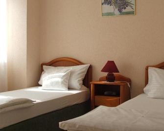 Korona Panzió - Debrecen - Bedroom