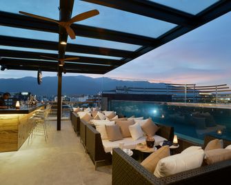 أمانور هوتل تشيانغ ماي - شيانج ماي - بار