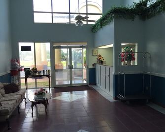 Regency Inn & Suites - Milton - Salónek