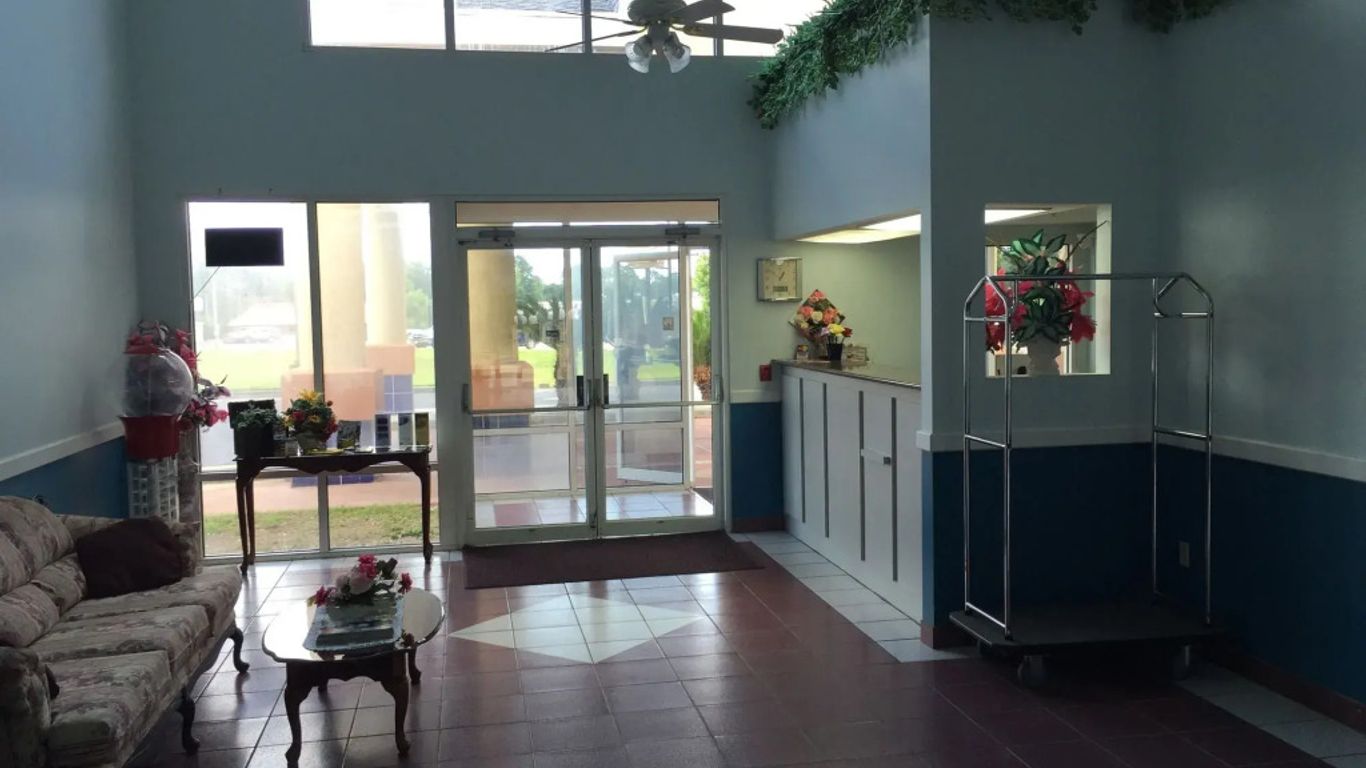 Regency Inn & Suites