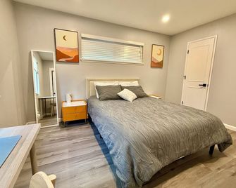 Cozy Retreat, Perfect Home Away From Home - San Jose - Bedroom