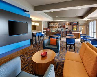 Courtyard by Marriott Grand Rapids Airport - Kentwood - Area lounge