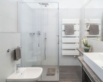 Villa Bavaria - Merano - Bathroom