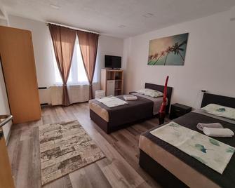 Apartments Jasko - Ig - Bedroom