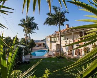 Pousada Baía dos Corais - פנייה - בריכה