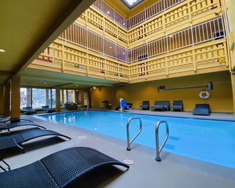 The Aqua Pacific Hotel - Санта-Круз - Басейн