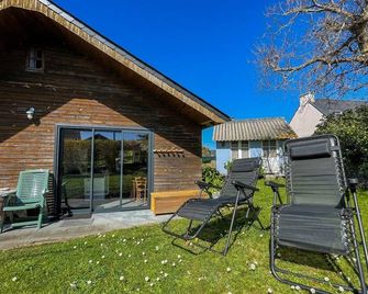 chalet in a quiet area, total disconnection - Ploubazlanec - Patio