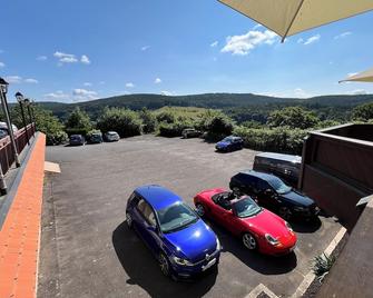 Panorama Hotel Heimbuchenthal - Heimbuchenthal - Balkon