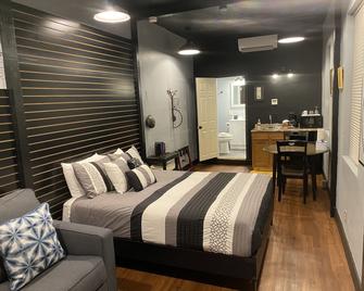 Hermann Crown Suites - Hermann - Bedroom
