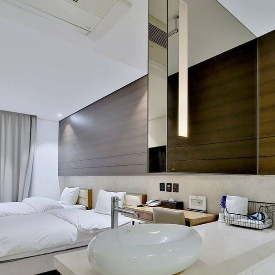 Golden Hotel Incheon image 1