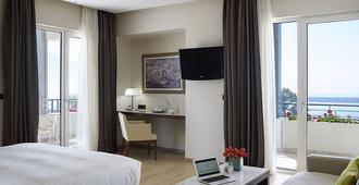 ファラエ パレス ホテル - カラマタ - 寝室
