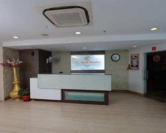 The Royal Paradise - Karnal - Recepción