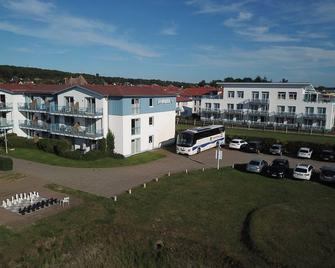 Hotel & Restaurant Hanse Kogge - Koserow - Budova