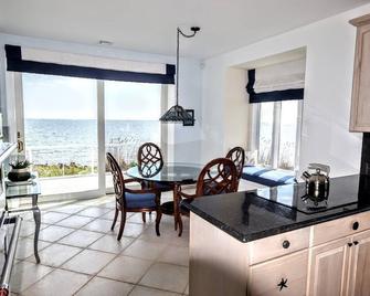 Waterfront Home - Breathtaking Views of the Great South Bay & Fire Island - Patchogue - Dining room