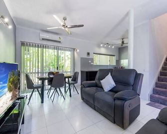Reef Resort Villas Port Douglas - Port Douglas - Ruang tamu
