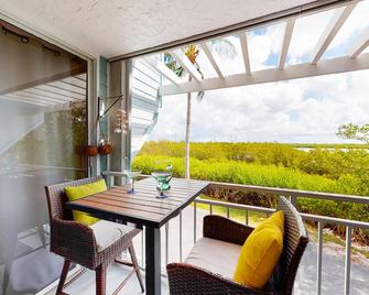 Wonderful Condo in Key West w/Free WiFi, Lanai, A/C, Shared Hot Tub & Pool - Cayo Hueso - Balcón