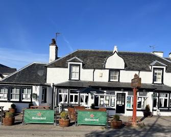 Novar Arms Hotel - Dingwall - Building
