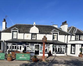 Novar Arms Hotel - Dingwall - Building