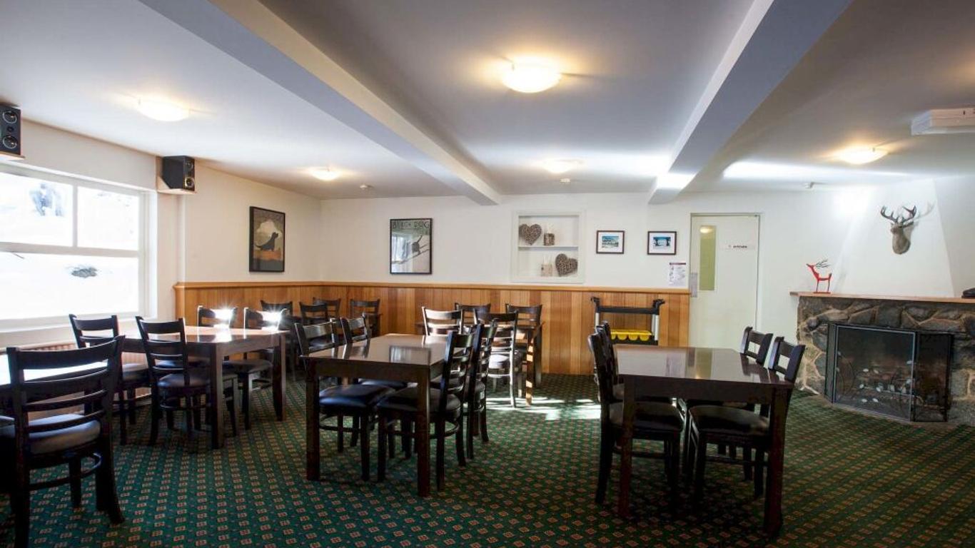 The Lions Lair Lodge