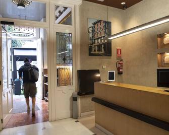Hotel Fruela - Oviedo - Front desk