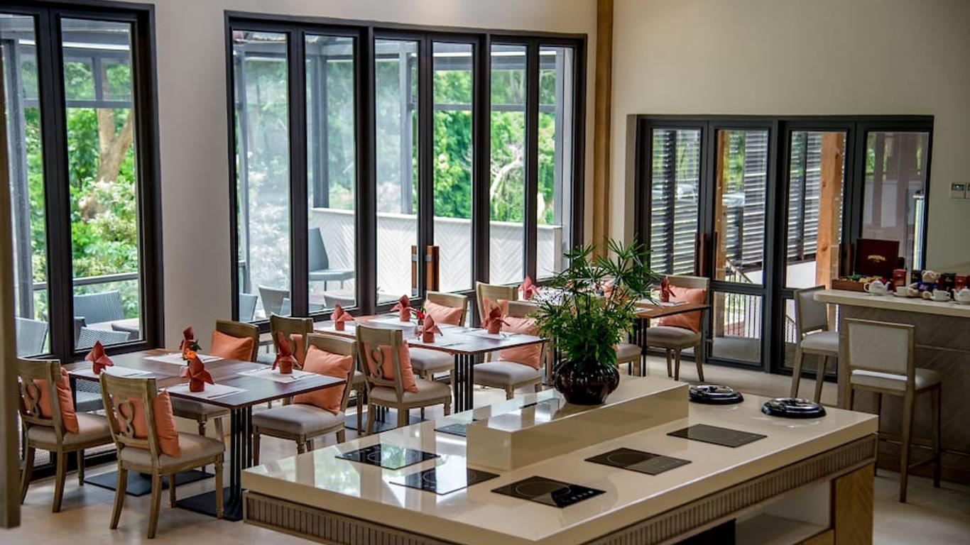 فلورا كريك ريزور آند جاردن شيانج ماي