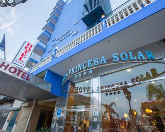 Princesa Solar 4 - Adults Recommended - Torremolinos - Rakennus