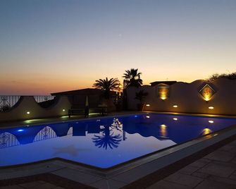 La Suite Del Faro - Scalea - Pool