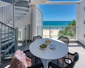On The Beach Noosa Resort - Noosa Heads - Balcony