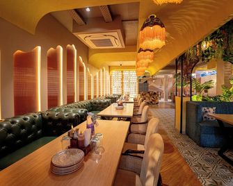 Pink Mango A Boutique Hotel - Hisar - Restaurante