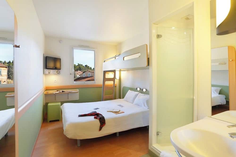 First Inn Hotel - Apt - Bedroom