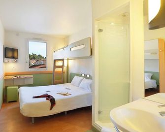 First Inn Hotel - Apt - Bedroom