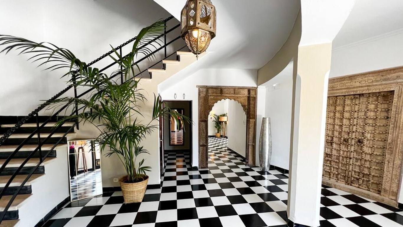 هوتل جالفي - بوتيك آند ٔدالتس فقط