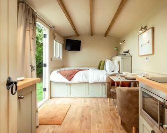 Great Ashley Farm - Bradford-on-Avon