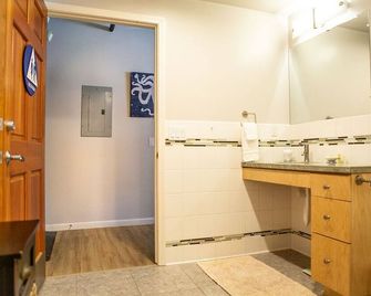 90 San Luis Street Unit A - Avila Beach - Koupelna