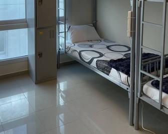 Decent Boys Hostel - Dubái - Habitación