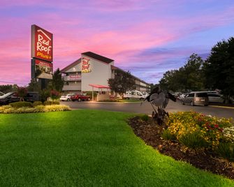 Red Roof PLUS+ Nashville Airport - Nashville - Building