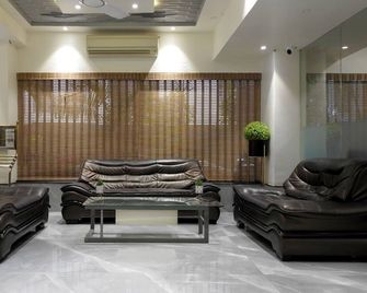 Hotel Sai Miracle - Shirdi - Lobby