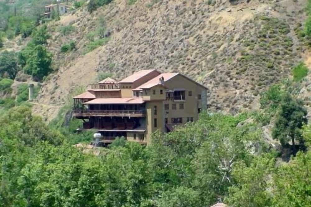 ذا ميل هوتل