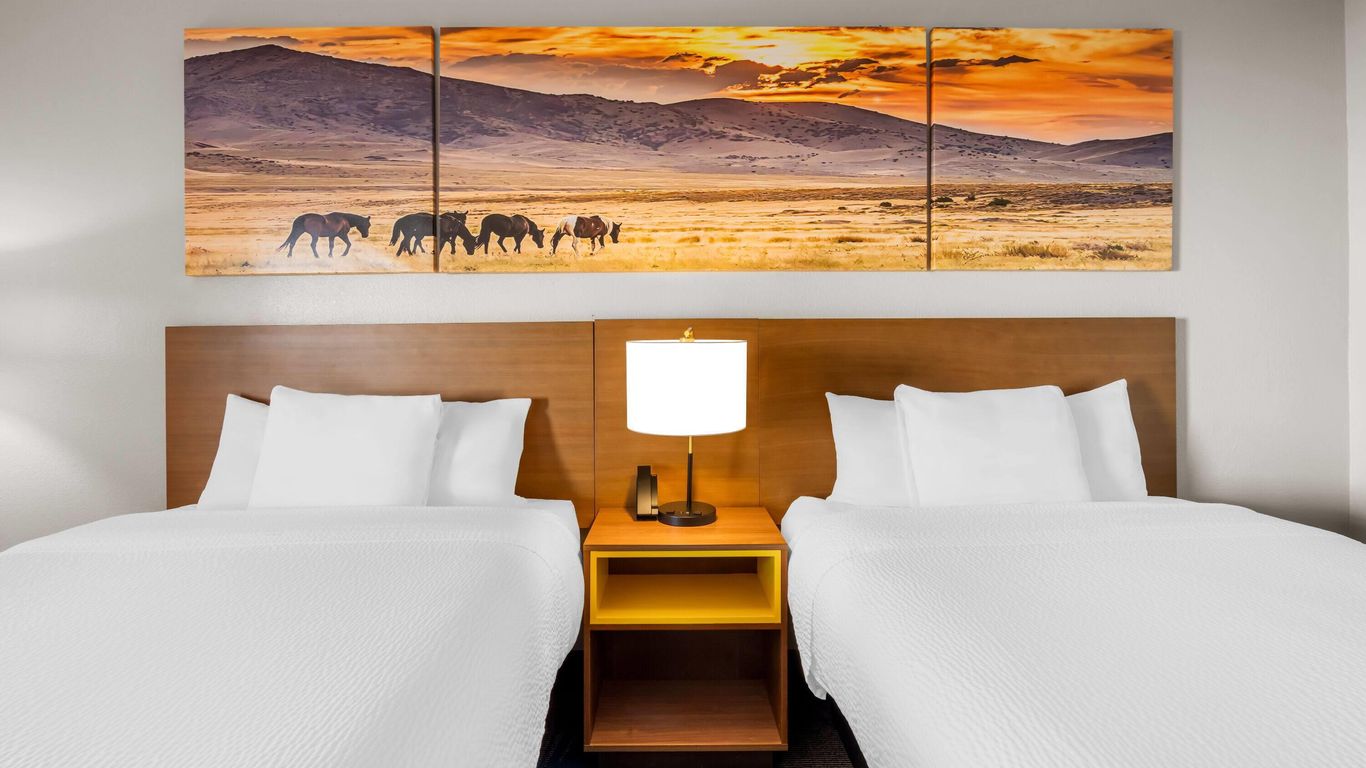 Days Inn & Suites by Wyndham Ridgeland