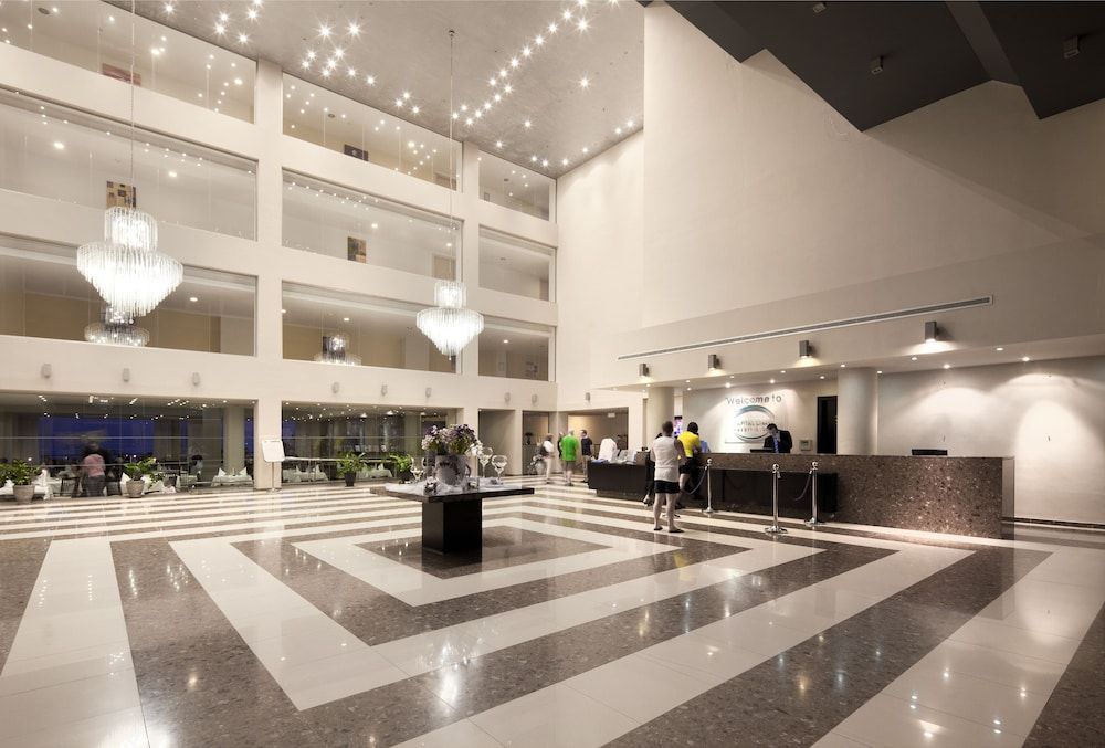 Capital Coast Resort And Spa - פאפוס - לובי