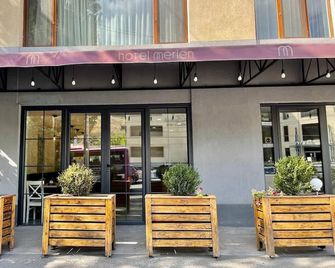 Hotel Merien - Ereván - Edificio