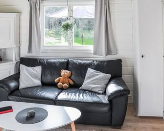 Pet Friendly Home In Stillingsoen - 헤난 - 거실