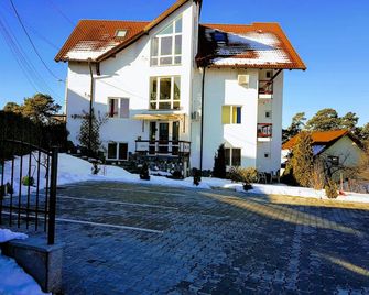 Pensiunea Riunione - בראסוב - בניין