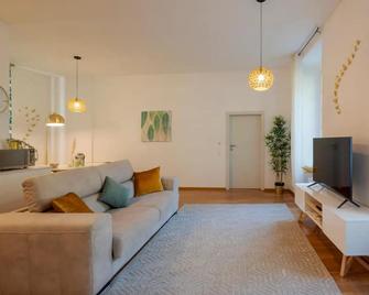 Cuore Di Relais E Châteaux 5 Stelle In Bellinzona City Of Castles -By Easylife Swiss - Bellinzona - Sala de estar